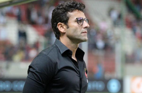 Alberto Valentim, técnico do Vasco