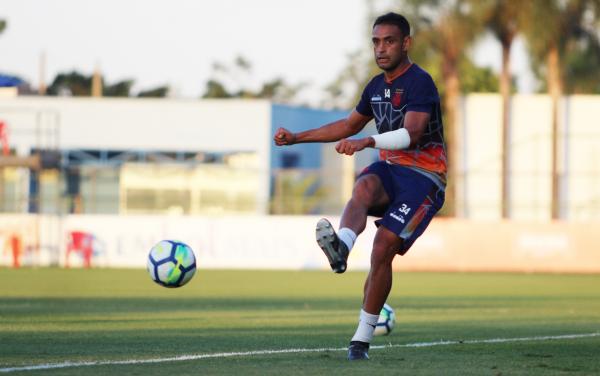 Werley pode retornar ao time vascaíno diante do Vitória, em Salvador