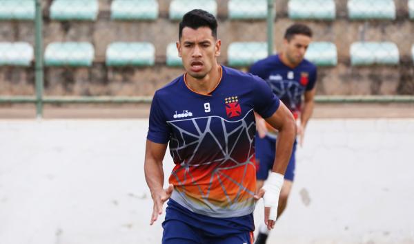 Andrés Ríos já marcou três gols contra rivais em 2018