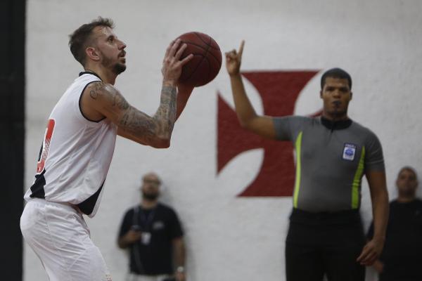 Duda marcou 34 pontos no último sábado, diante do Botafogo