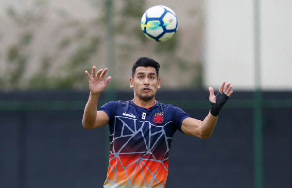Andrés Ríos quer o Vasco jogando com a bola em São Januário