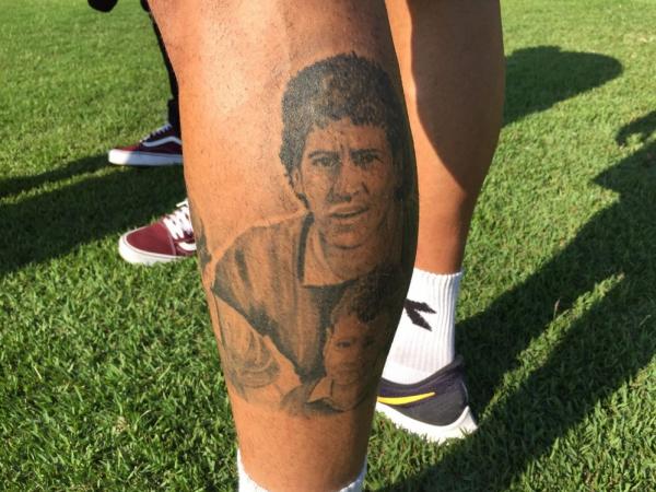 Tatuagem na perna de Castan