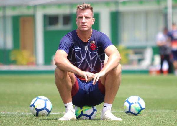 Maxi López retorna ao time diante do Paraná