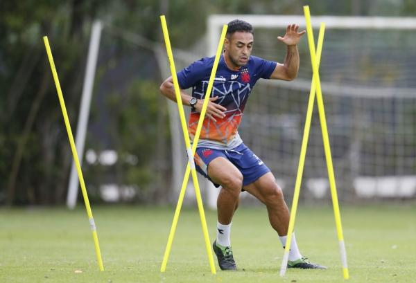 Werley voltou ao time do Vasco no domingo
