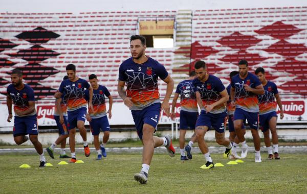 Desábato volta a ser opção após seis partidas de fora