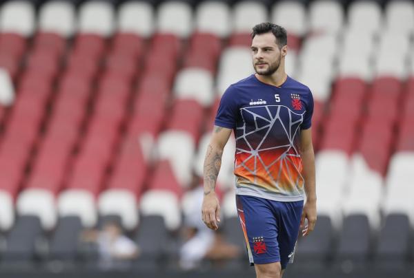 Desábato está à disposição para o jogo com o Inter