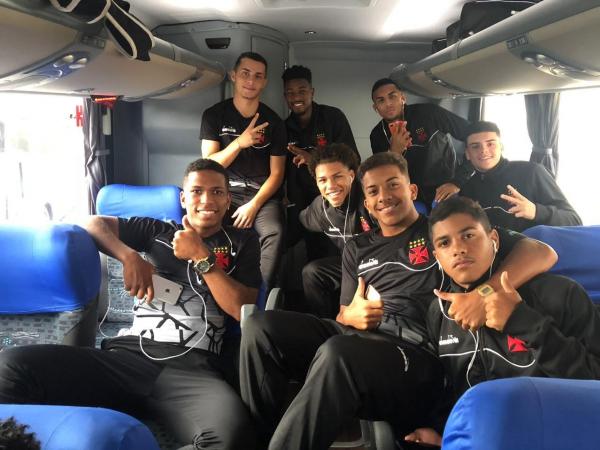 Meninos da Colina decidem vaga nas semifinais nesta quarta-feira