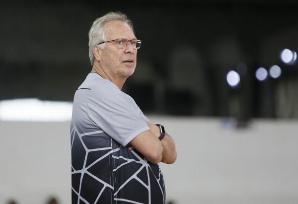 Alberto Bial vê time ganhando casca neste início de NBB