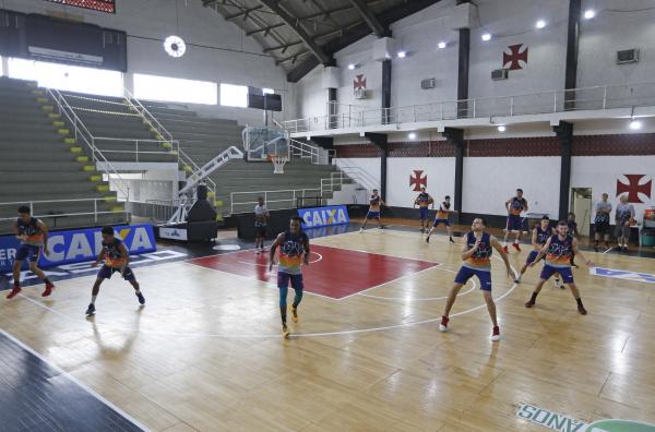 Jogadores fizeram um treino forte nesta terça-feira