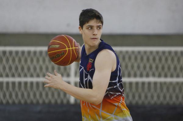 Vithinho deve voltar ao time diante do Corinthians, no dia 17