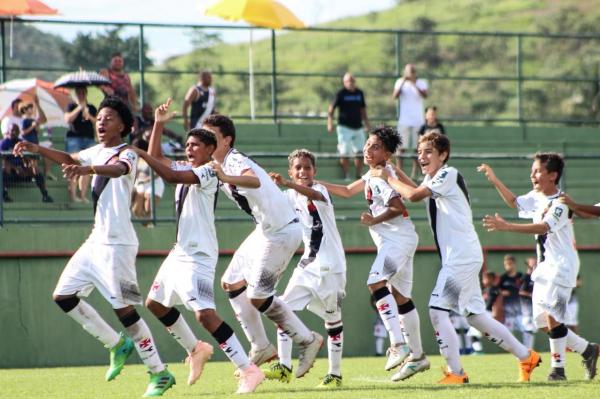 Meninos da Colina fizeram o Trem-Bala após a vitória