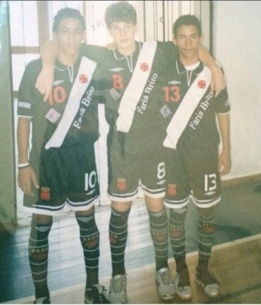 Com companheiros de futsal no Vasco: Allan teve duas passagens por São Januário e jogou na base com Philippe Coutinho