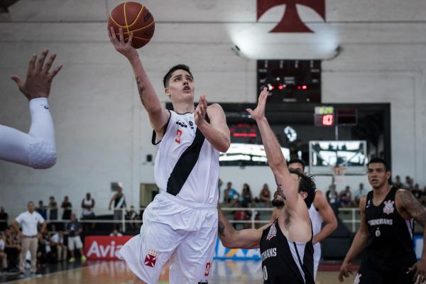 Vithinho voltou ao time e também teve atuação de destaque