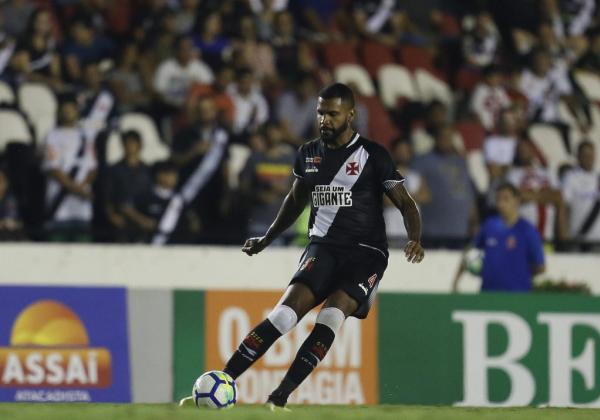 Breno passou por três cirurgias esse ano, disputando apenas 8 jogos em 2018. Previsão de retorno é em abril