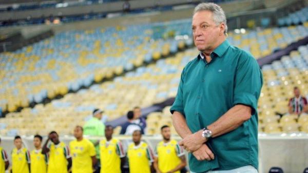 Abel Braga está em conversas com o Vasco. Técnico está na mira do Flamengo também
