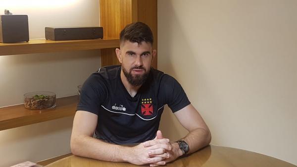 Fernando Miguel durante entrevista: goleiro espera títulos em 2019