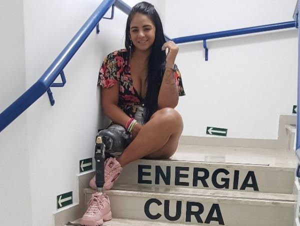 Camille Rodrigues faz manutenção da prótese em Sorocaba no interior paulista