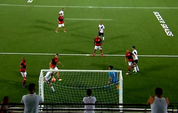 Lance do gol de Sorato