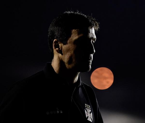 Zé Ricardo pediu para sair em junho