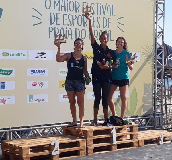 Gabriela Alves é um dos destaques da equipe vascaína de Maratonas Aquáticas