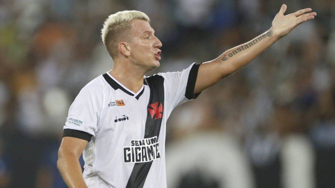 Maxi López no empate do Vasco diante do Botafog, pela Taça Rio