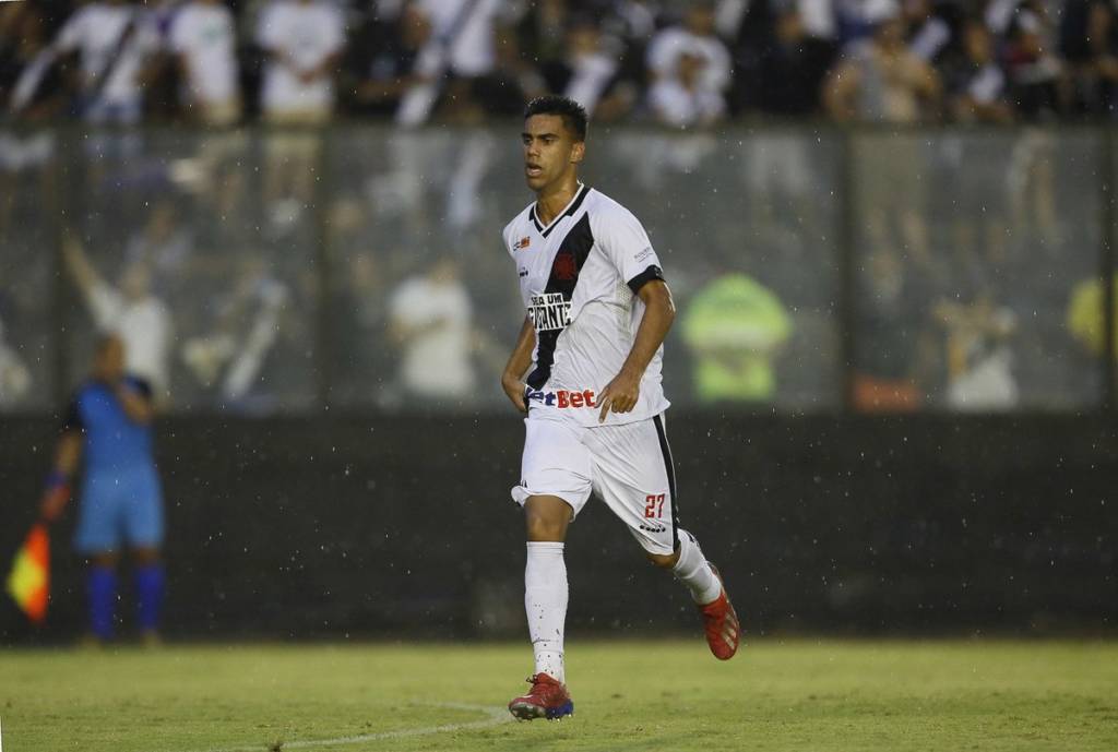 Tiago Reis estreou pelo time principal no início de março