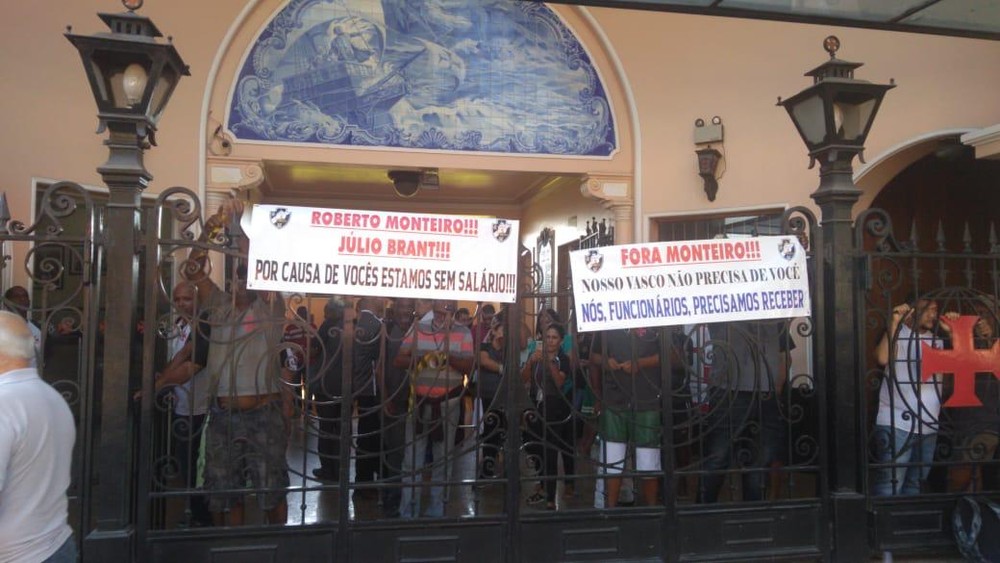 Funcionários do Vasco fazem greve em São Januário