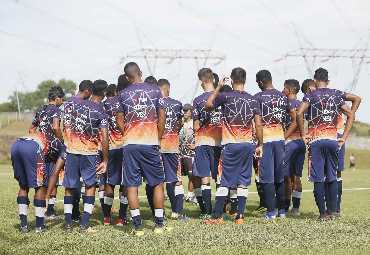 Sub-17 vai receber o Flamengo pela semifinal da Taça Guanabara