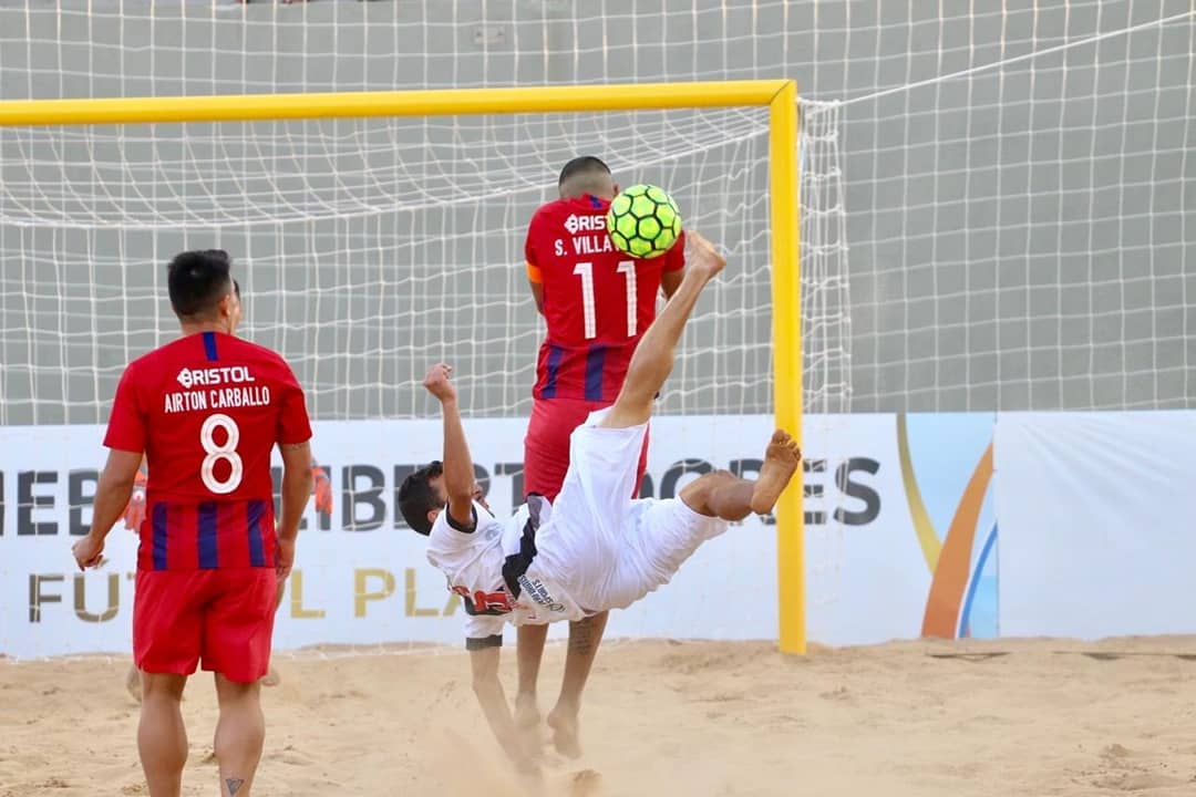 Conmebol Copa Libertadores Futbol de Playa - Santos - Brasil - 11/01/2017 -  Boquinha do Vasco da Gama comemora seu gol durante partida contra o Hanacas  FC (BOL) pela Copa Libertadores de