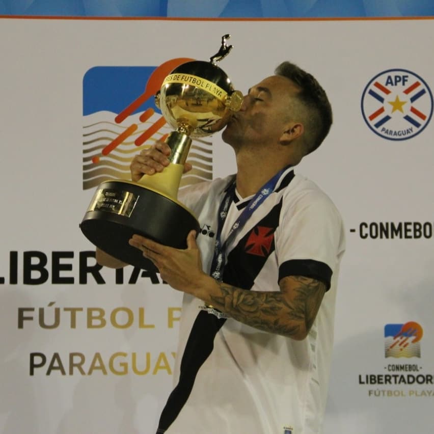 Conmebol Copa Libertadores Futbol de Playa - Santos - Brasil - 11/01/2017 -  Boquinha do Vasco da Gama comemora seu gol durante partida contra o Hanacas  FC (BOL) pela Copa Libertadores de