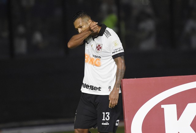 Guarín ainda não acertou permanência no Vasco