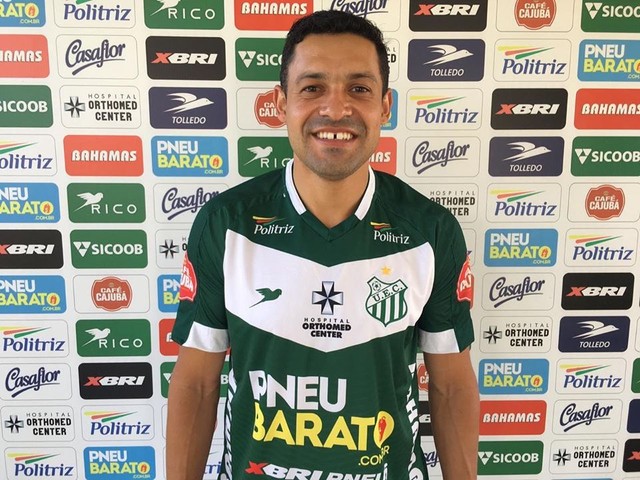 Atacante Eder Luis jogará sequência do Campeonato Mineiro pelo Uberlândia Esporte, time da cidade onde mora