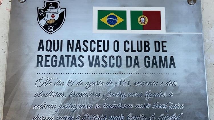 Placa indica casa no Centro do Rio de Janeiro onde nasceu o Vasco
