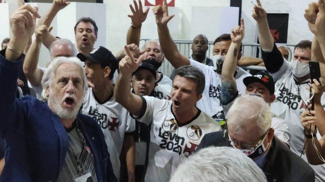 Leven Siano comemora resultado em eleição do Vasco que está sob suspensão judicial