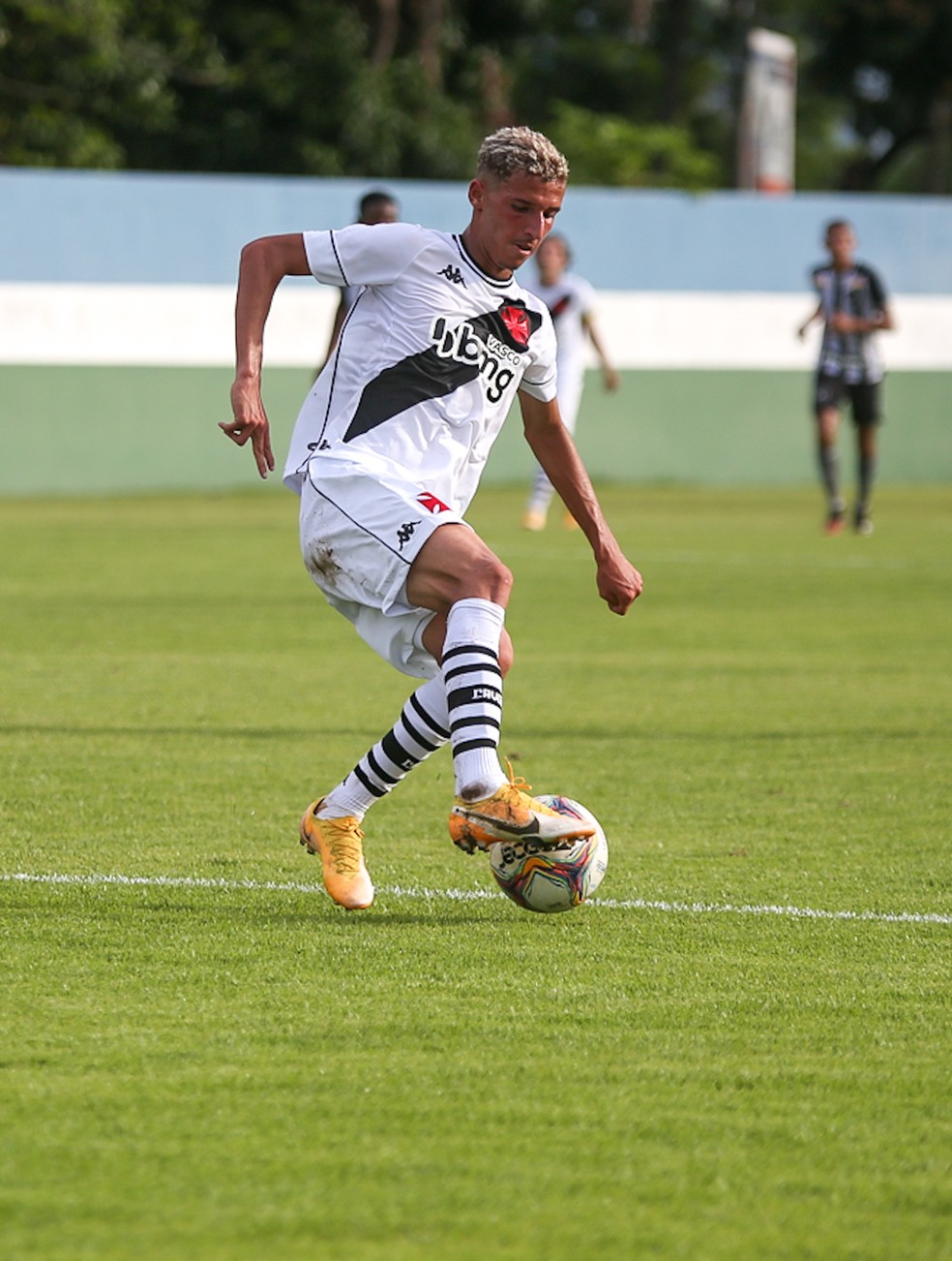 Arthur Sales fez o cruzamento que resultou no gol de Figueiredo, o do título estadual do Vasco no sub-20