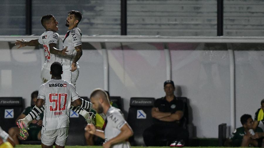 Ricardo Graça comemora gol pelo Vasco