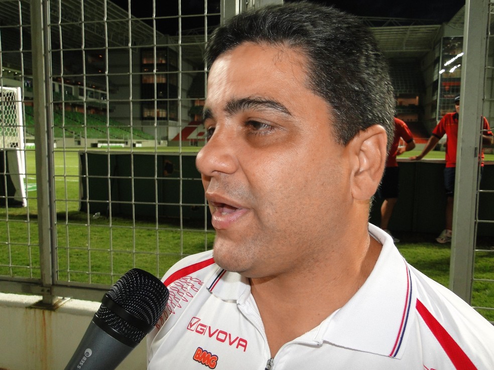 Marcelo Cabo comandou o Tombense na boa campanha do time na estreia na elite do Campeonato Mineiro em 2013