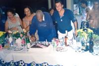 Ao lado de Tereza Borba e do marido Mauro em seu último aniversário, em Praia Grande