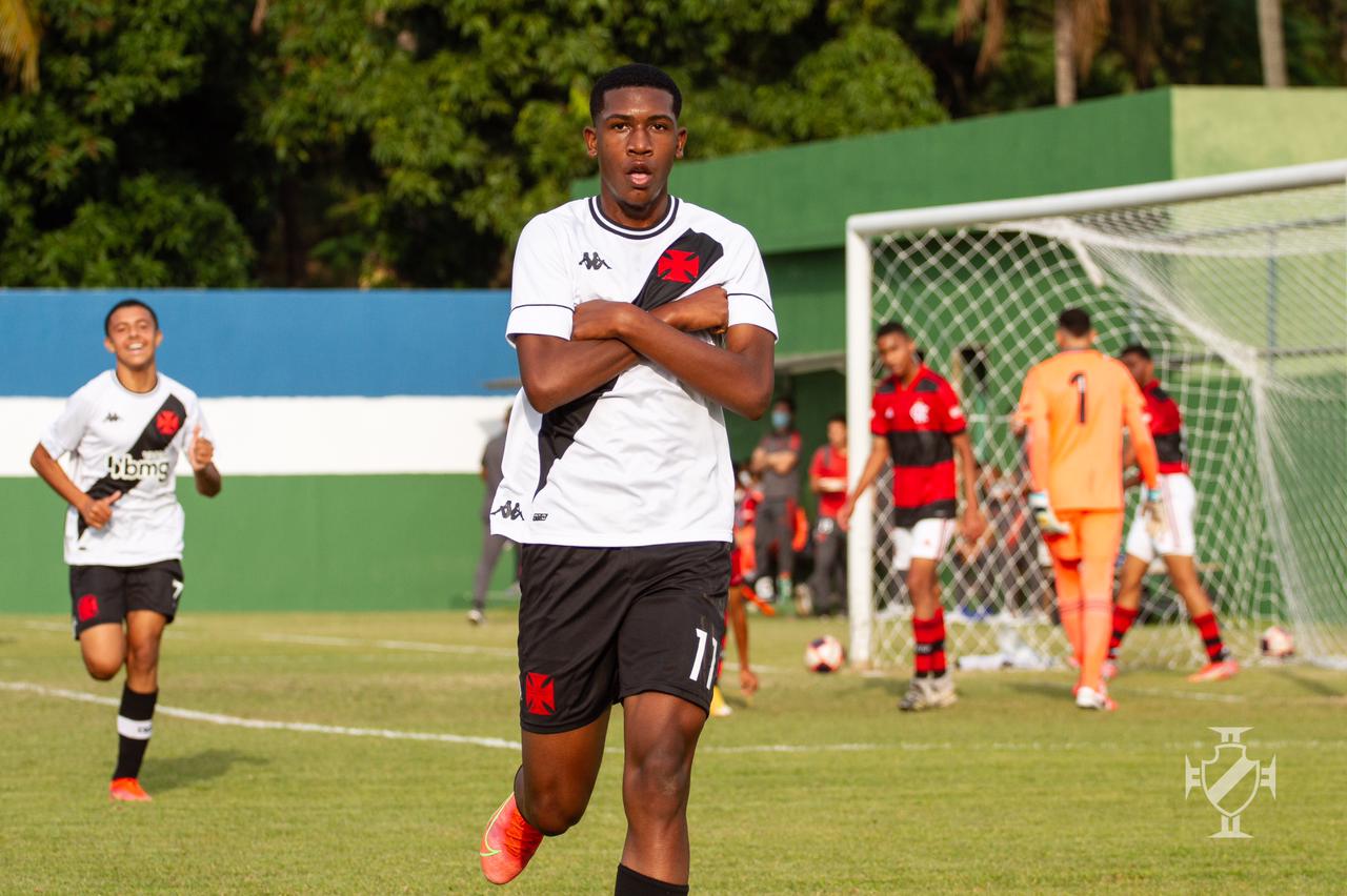 Rayan comemora seu 4º gol na Copa Rio Sub-15