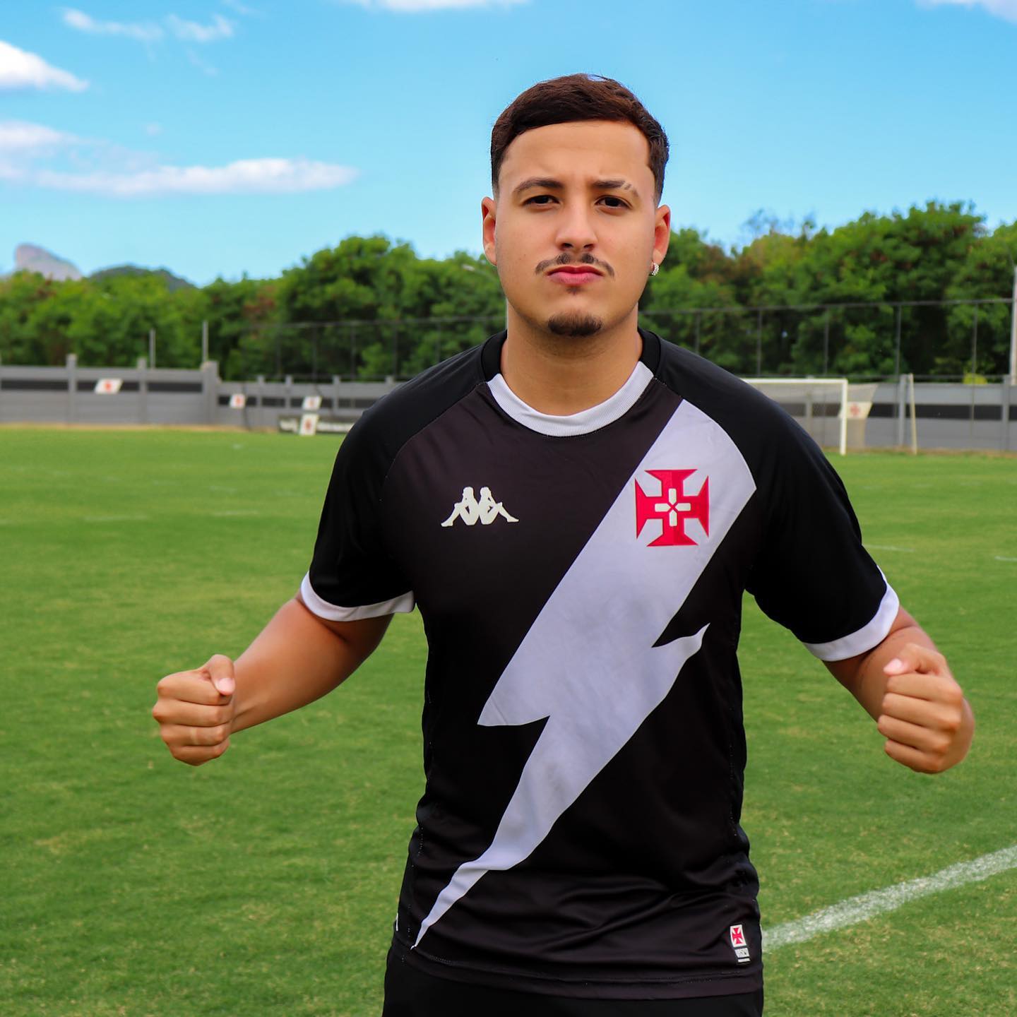 Atleta vascaíno, Gabriel Franja, se classifica para o eFootball Open –  Vasco da Gama