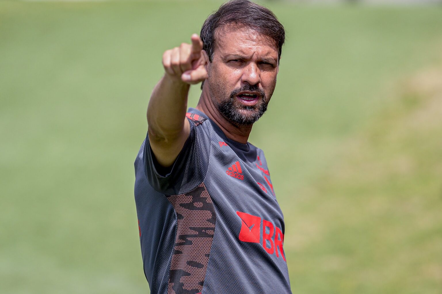 Maurício Sousa ganha força para ser o novo técnico do Vasco