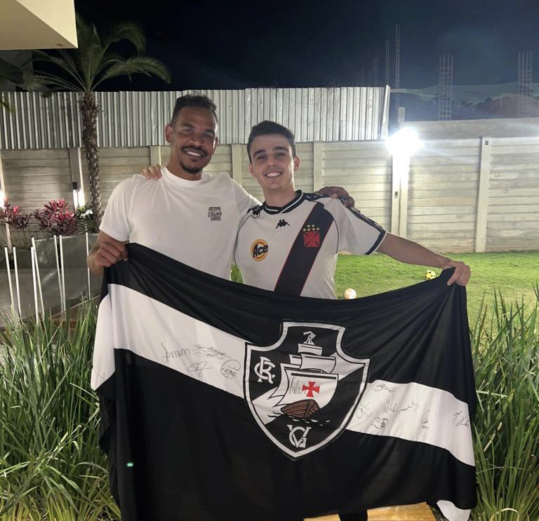 NETVASCO - Torcedor vascaíno poderá adquirir faixa do Vasco