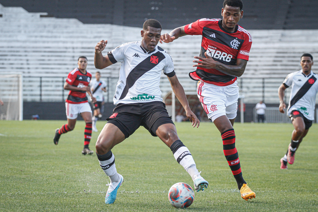 Vasco provoca o Fla após levar o título no sub-20: 'Goleiro que pega  pênalti a gente faz em casa' - Vasco - Extra Online