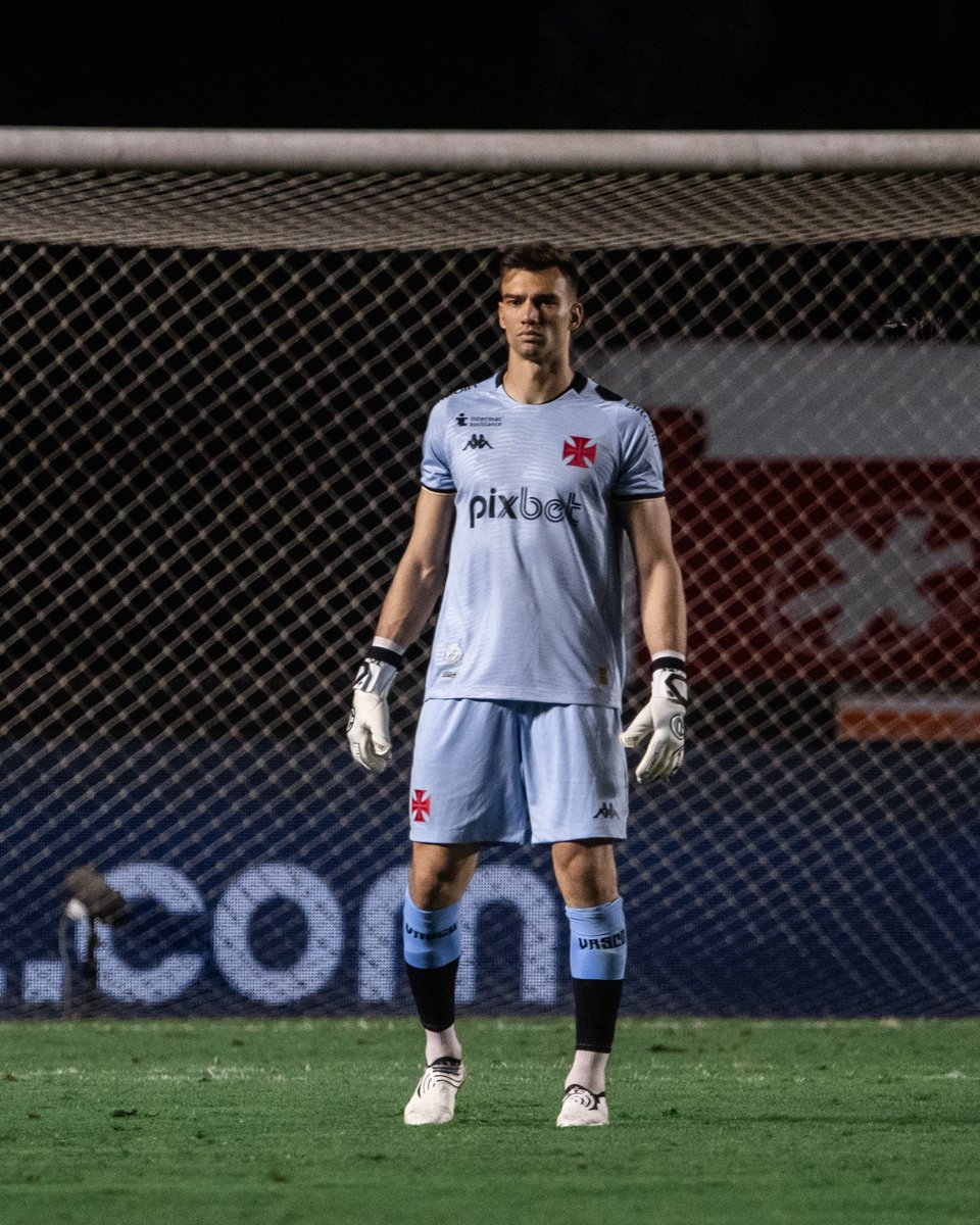 Koka - Léo Jardim é o goleiro com mais defesas difíceis no 2º turno do Brasileirão 2023