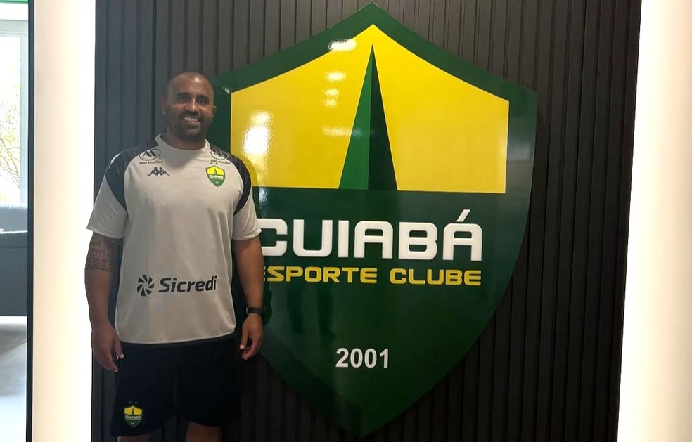 Ex-lateral Júlio César assume cargo nas categorias de base do Cuiabá — Foto: Divulgação