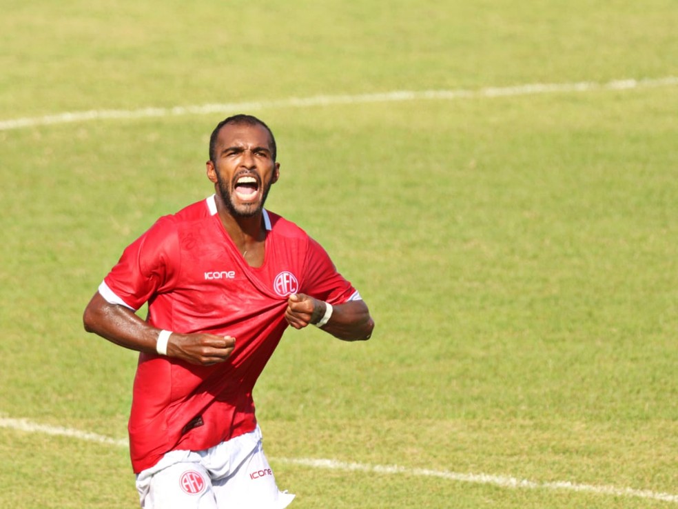 gol de Richarlyson, America x Nova Iguaçu — Foto: Márcio Menezes