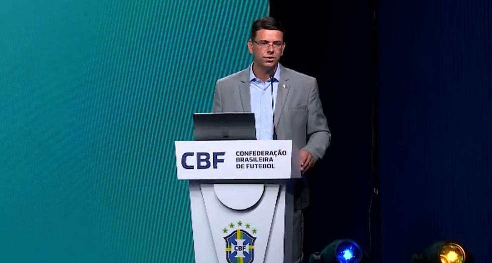Chefe de arbitragem da CBF fala sobre critérios nas decisões dos árbitros — Foto: TV Globo