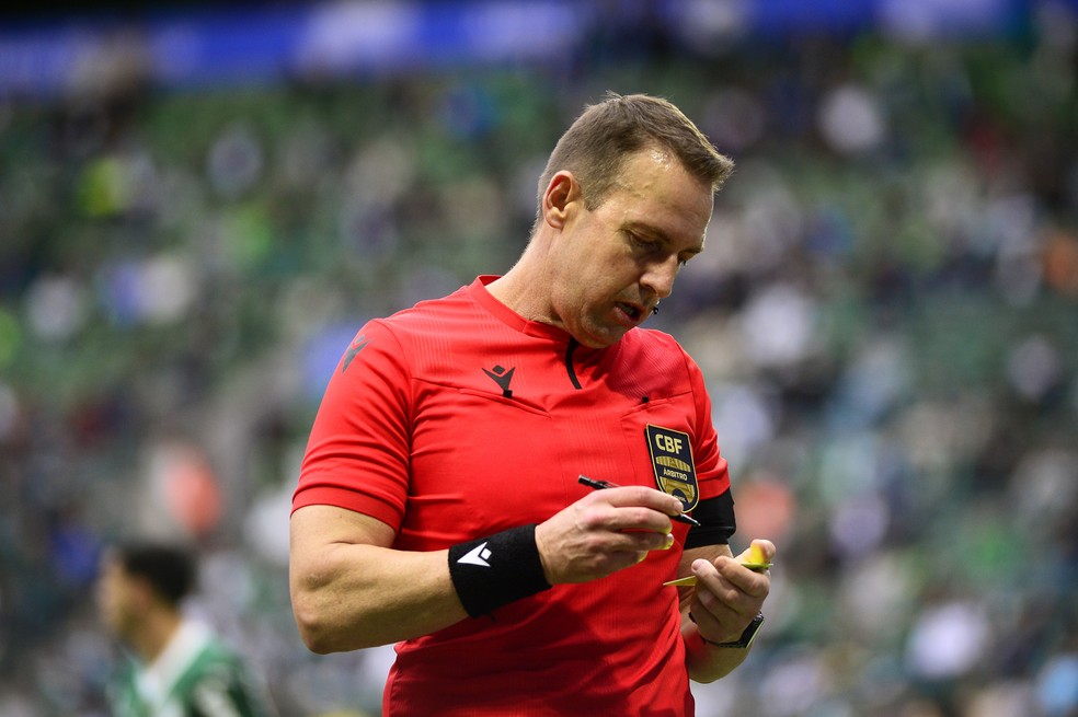 Árbitro Lucas Paulo Torezin vai apitar Atlético-MG x Vasco — Foto: Marcos Ribolli