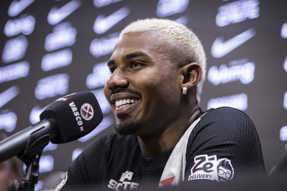 Cuiabano é apresentado no Vasco — Foto: Matheus Lima/Vasco