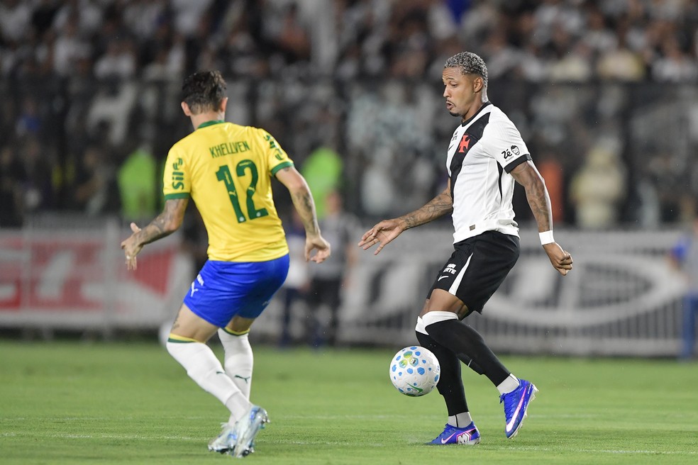 David em ação em Vasco x Palmeiras — Foto: Thiago Ribeiro/AGIF
